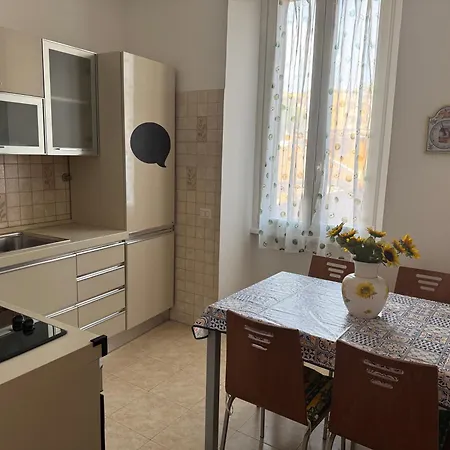 Dolcecasa - Re Di アパート